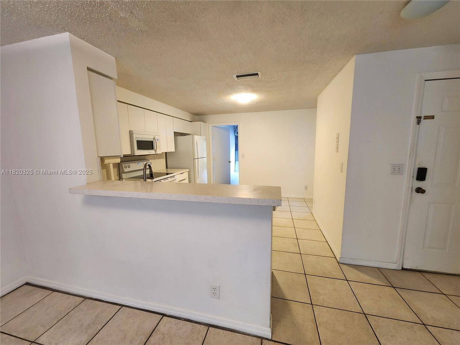 Weston, FL 33326,1050 Sorrento Dr #1050