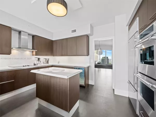 Fort Lauderdale, FL 33301,333 Las Olas Way #3603