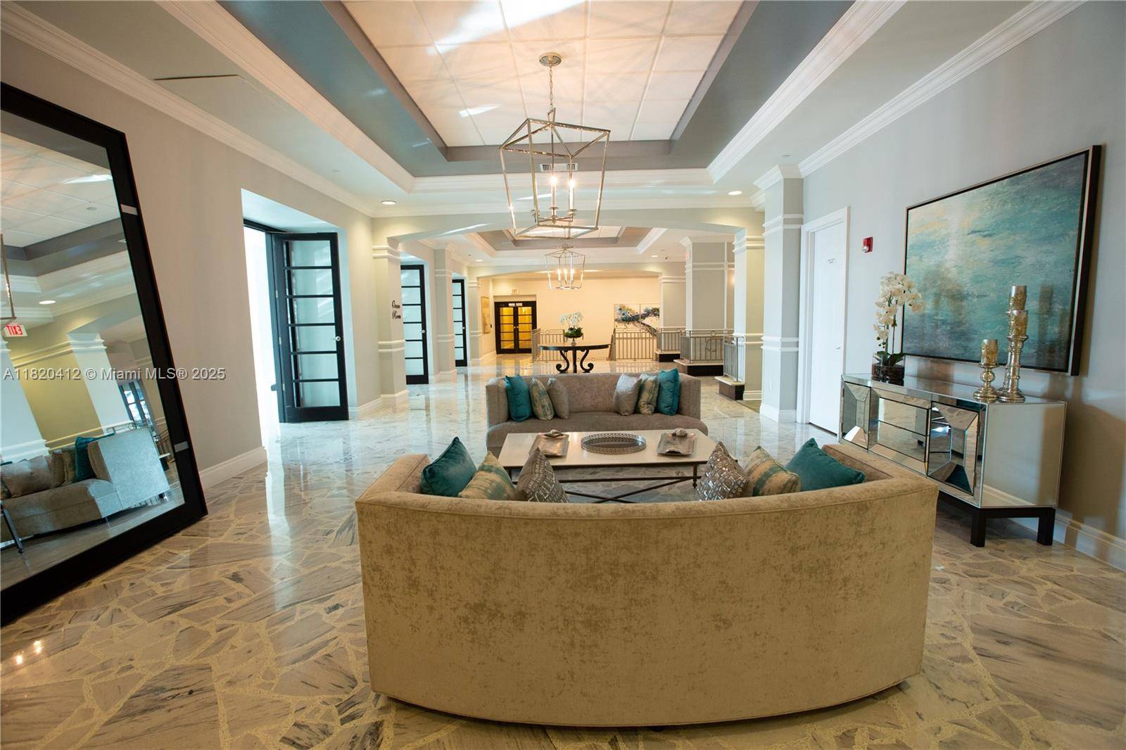 Hollywood, FL 33019,2501 S Ocean Dr #810