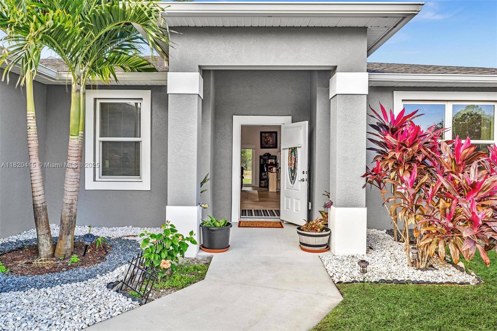 La Belle, FL 33935,6027 Acorn