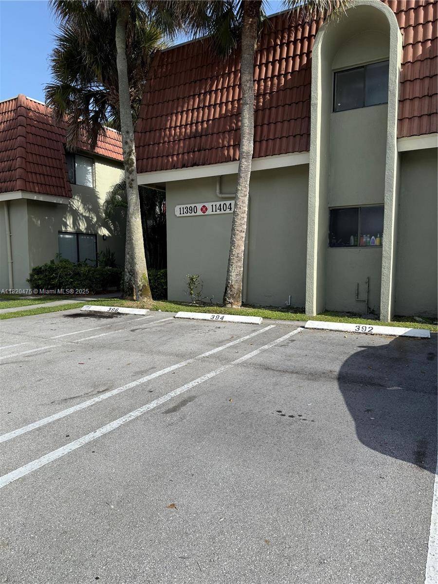 Coral Springs, FL 33065,11392 Royal Palm Blvd #11392