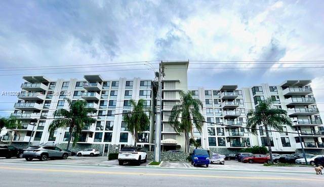 9800 W Bay Harbor Dr #504, Bay Harbor Islands, FL 33154