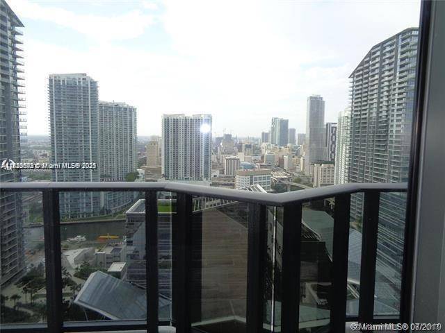 45 SW 9th St #3009, Miami, FL 33130