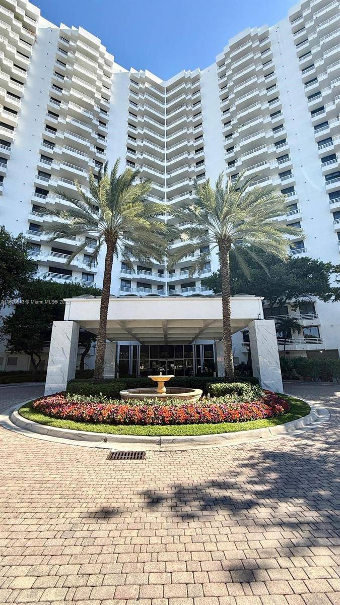 3300 NE 192nd St #PH09, Aventura, FL 33180
