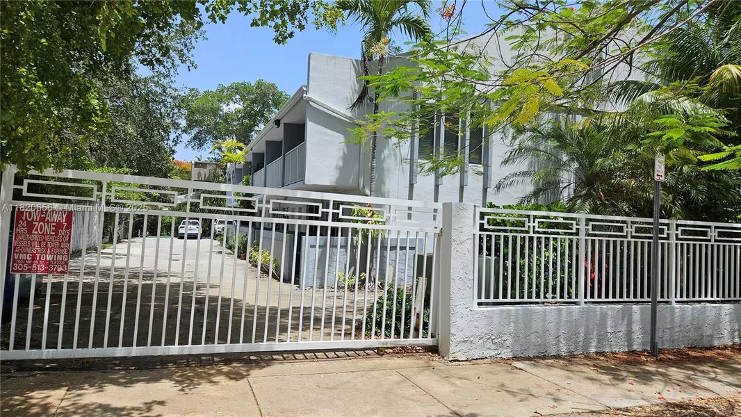 3025 Mary St #12, Miami, FL 33133