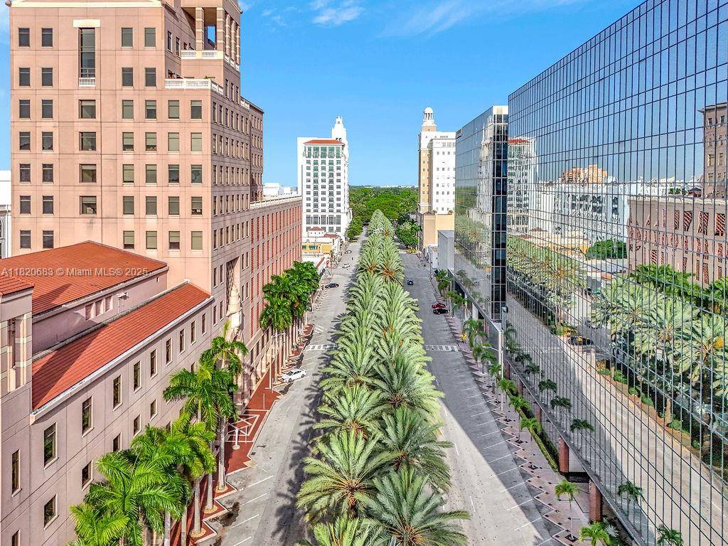 Coral Gables, FL 33134,308 Alhambra Cir