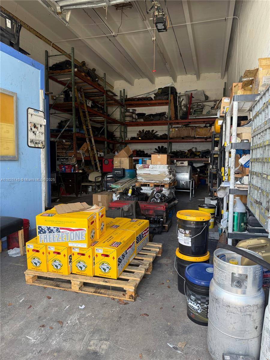 Hialeah Gardens, FL 33018,9008 NW 119th St Suite D