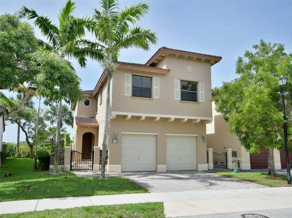 8940 SW 228th Ln, Cutler Bay, FL 33190