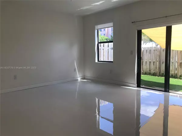 Miami, FL 33179,278 NE 208th Ter #278