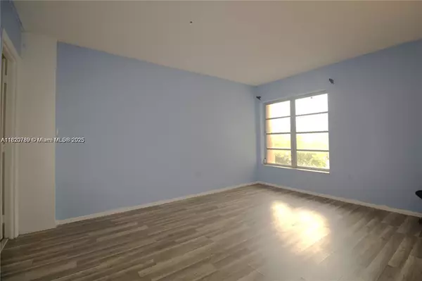 Lauderhill, FL 33319,4168 Inverrary Drive #404