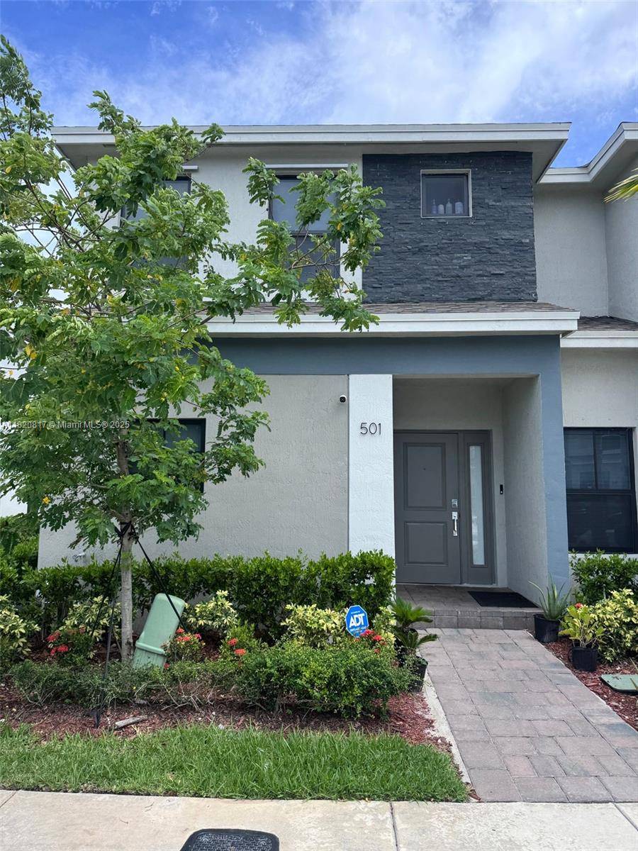 501 NE 1st Dr, Florida City, FL 33034