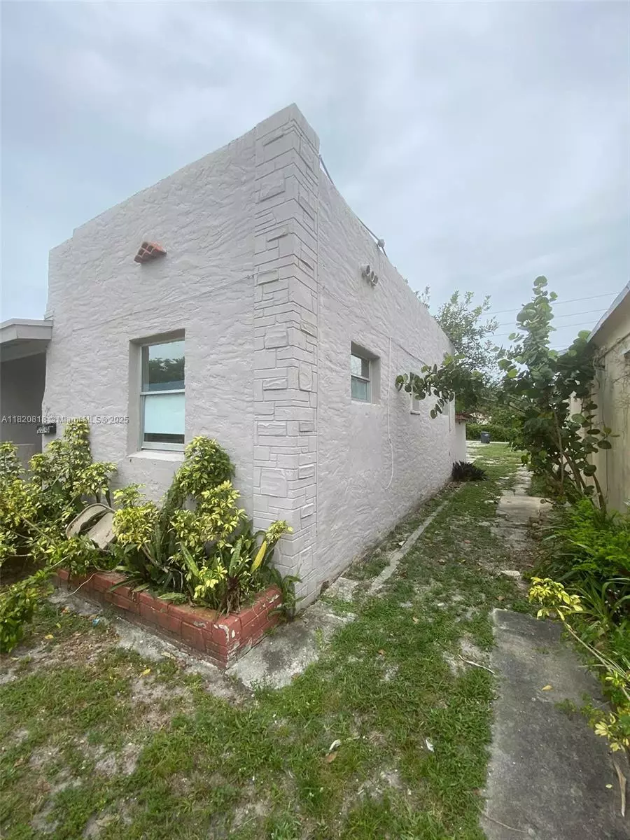 Hollywood, FL 33020,2014 Funston St