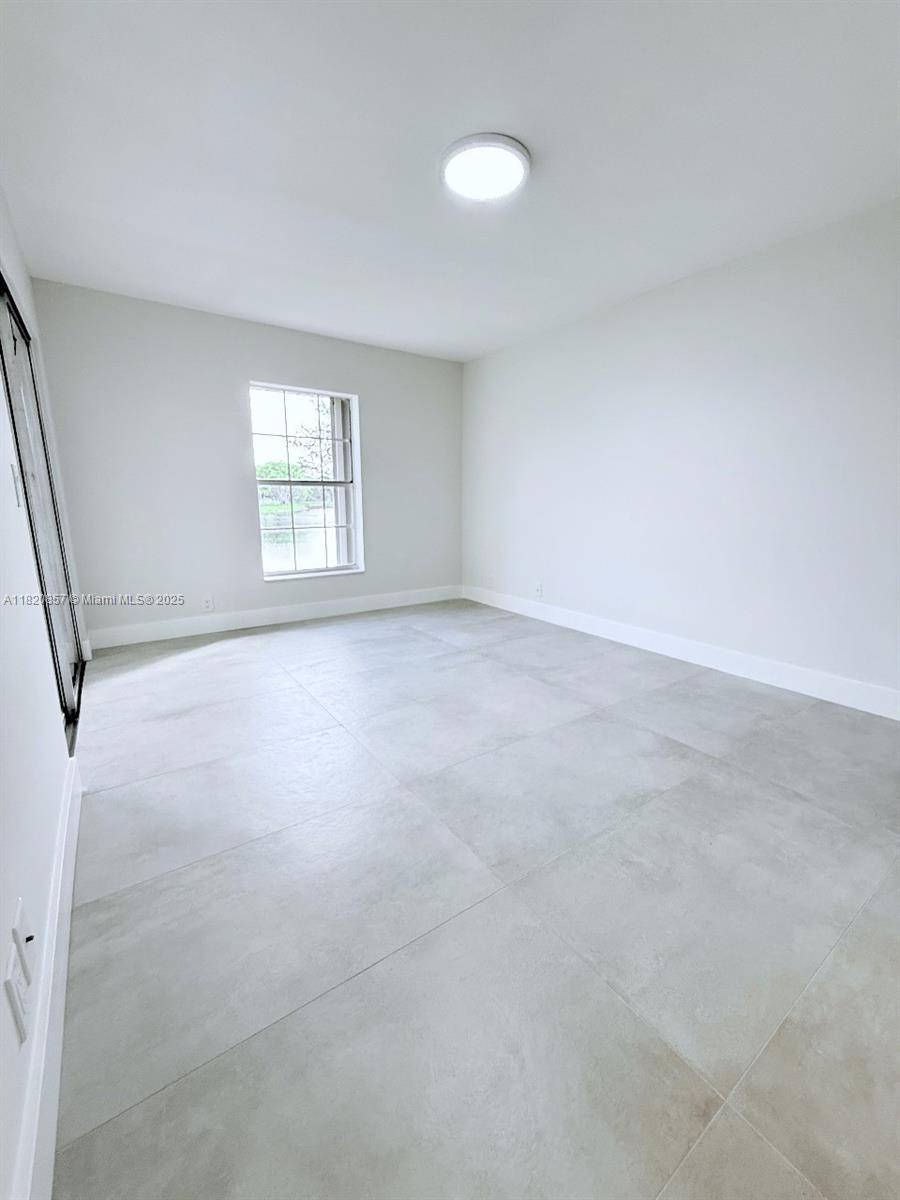 Lake Worth, FL 33467,316 Cape Cod Cir #B