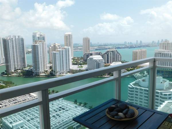 950 BRICKELL BAY DR #3206, Miami, FL 33131