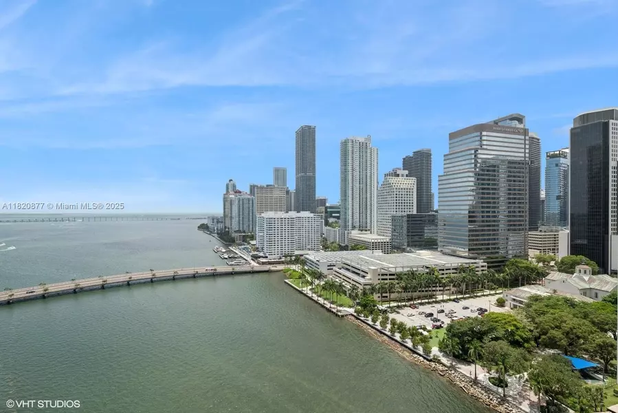 801 Brickell Key Blvd #2202, Miami, FL 33131