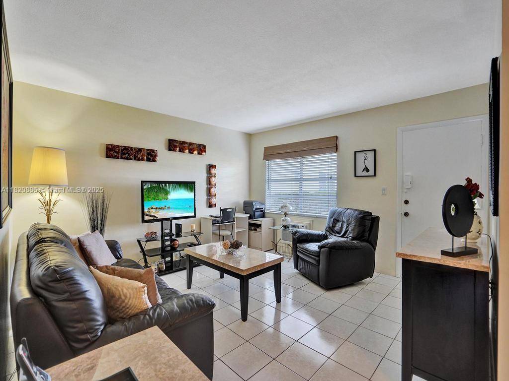 Miami, FL 33162,16901 NE 13th Ave #110