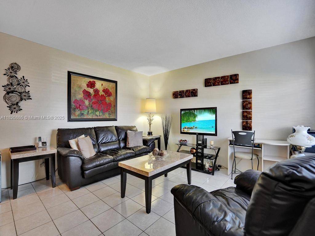 16901 NE 13th Ave #110, Miami, FL 33162