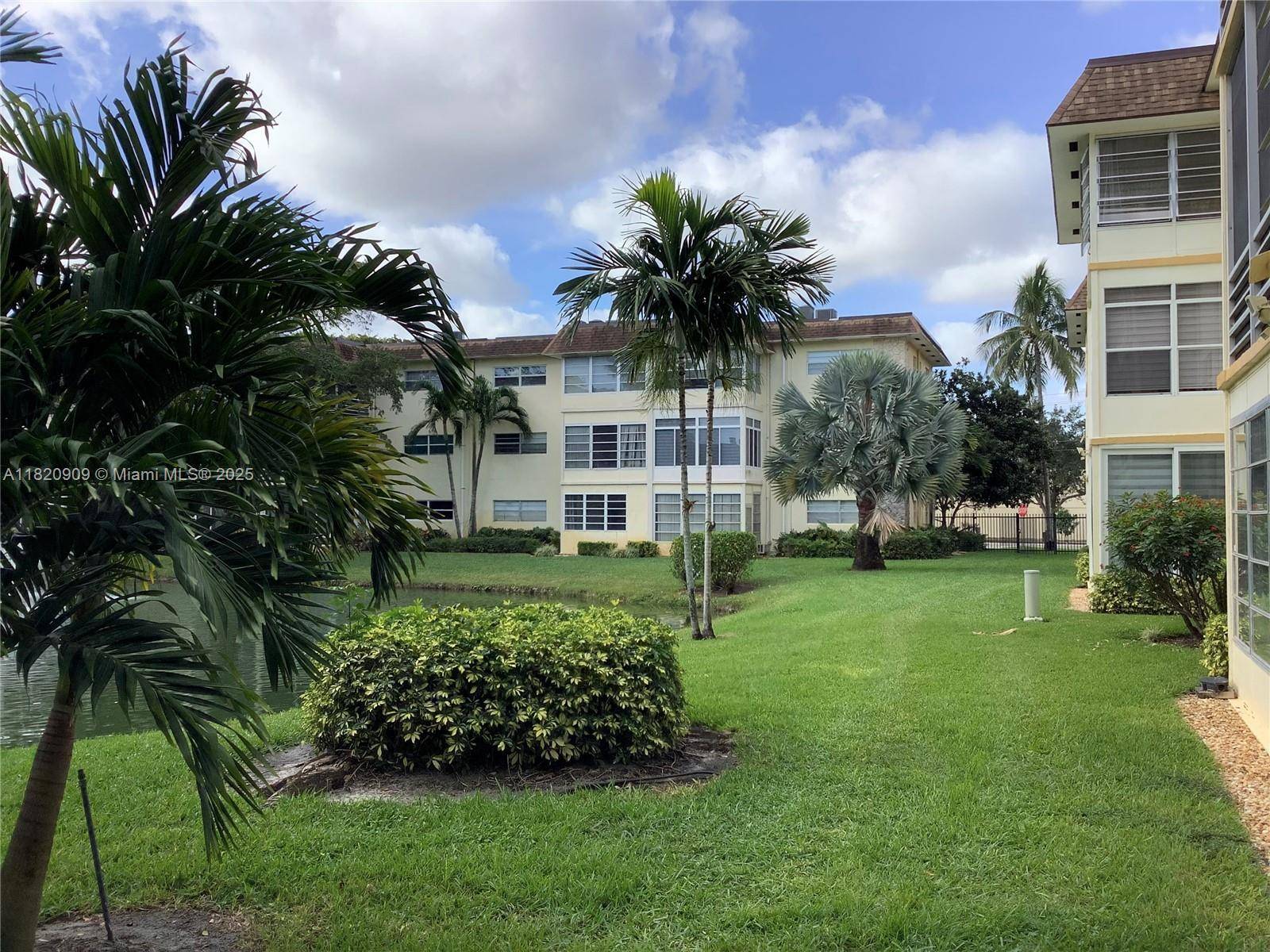 5181 W Oakland Park Blvd #112, Lauderdale Lakes, FL 33313