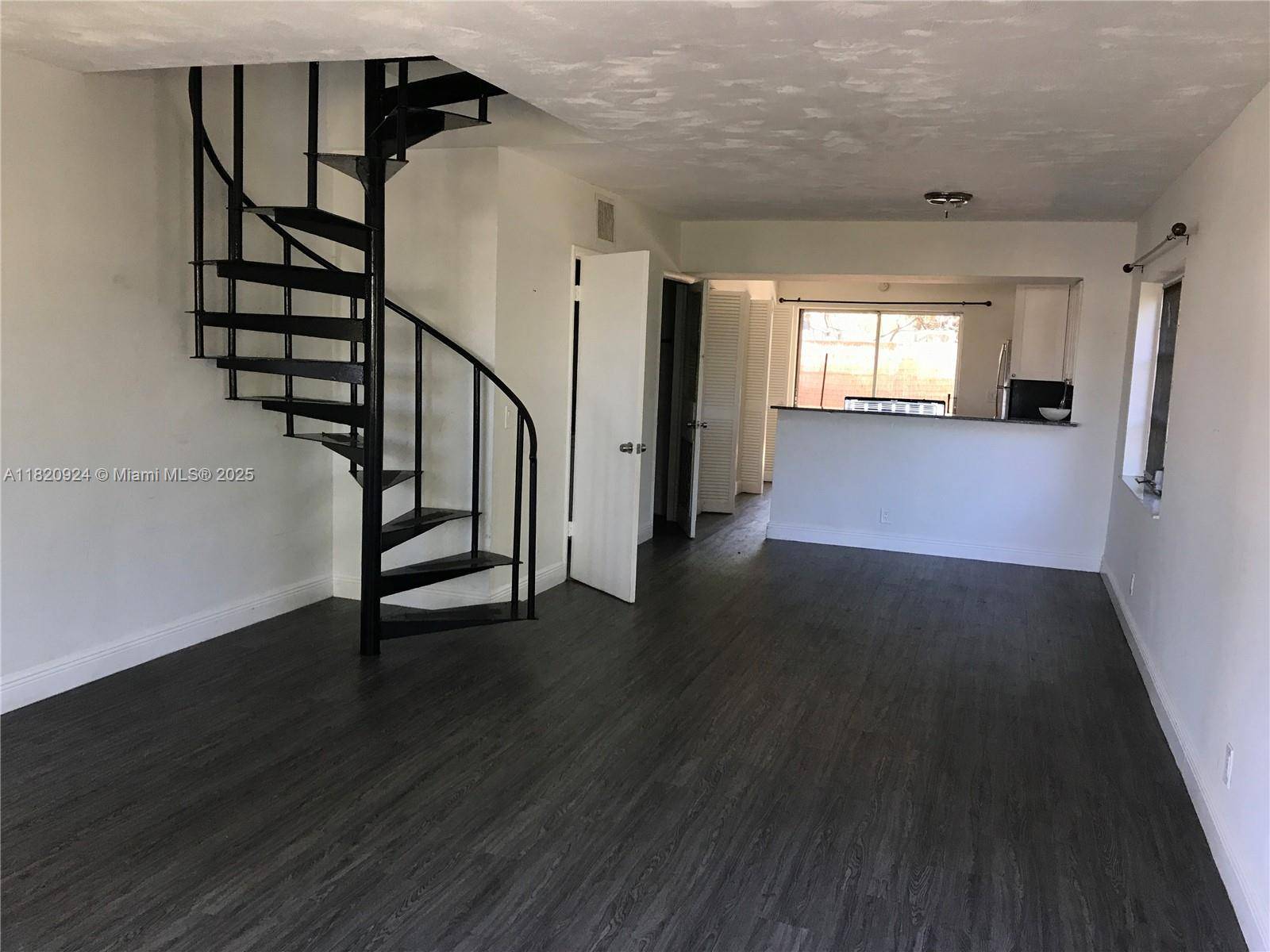 Dania Beach, FL 33312,2444 SW 58 Mnr