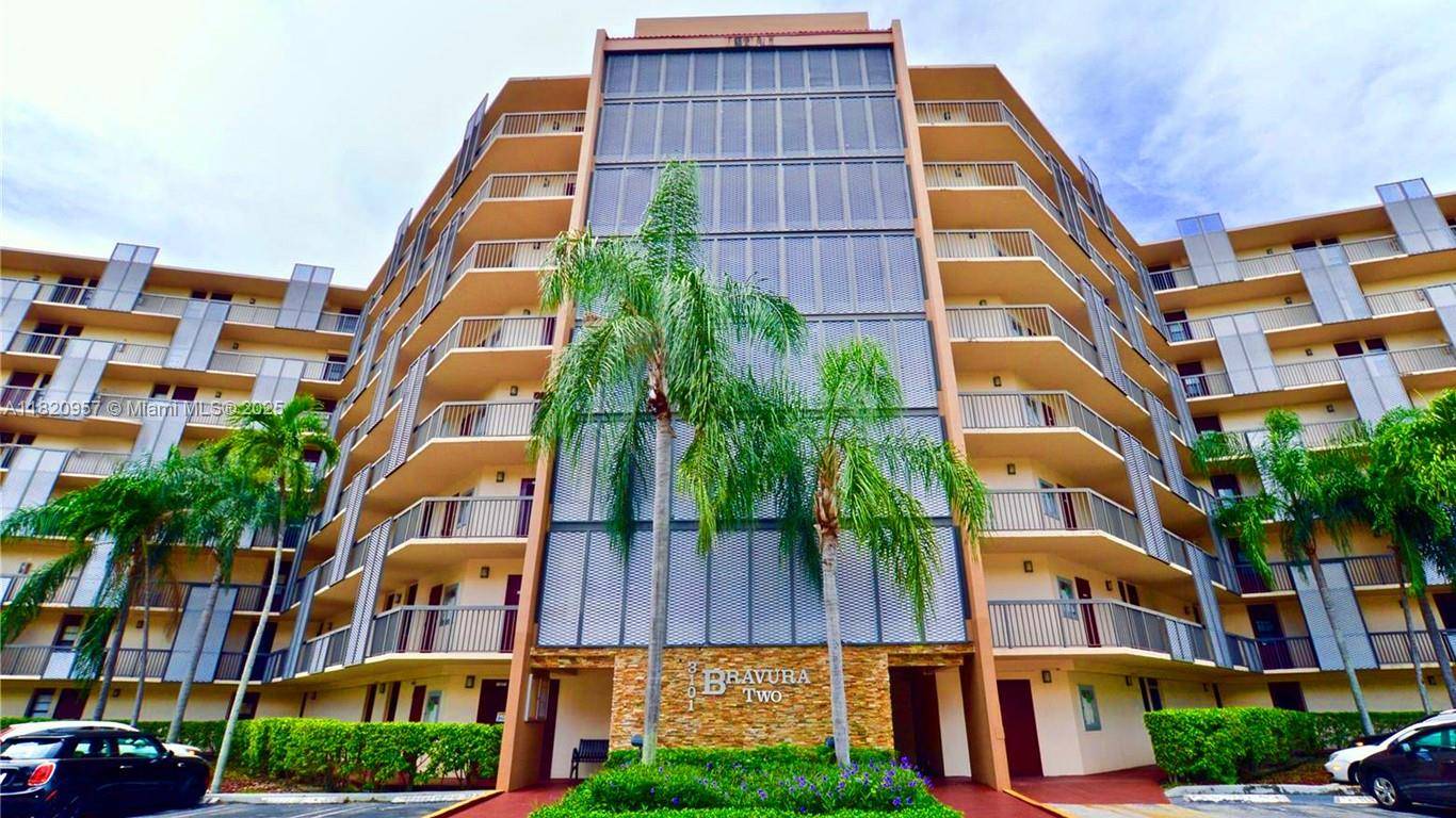3101 N Country Club Dr #607, Aventura, FL 33180