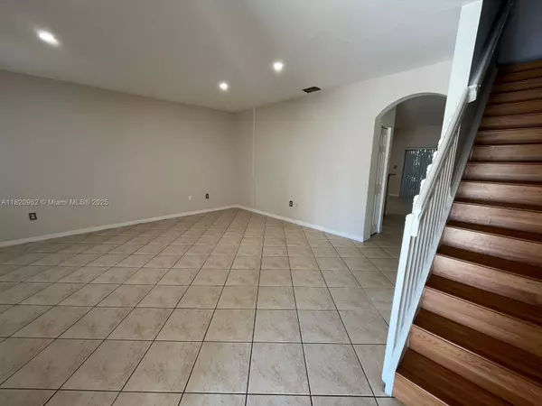Miramar, FL 33027,14109 SW 49th St #9
