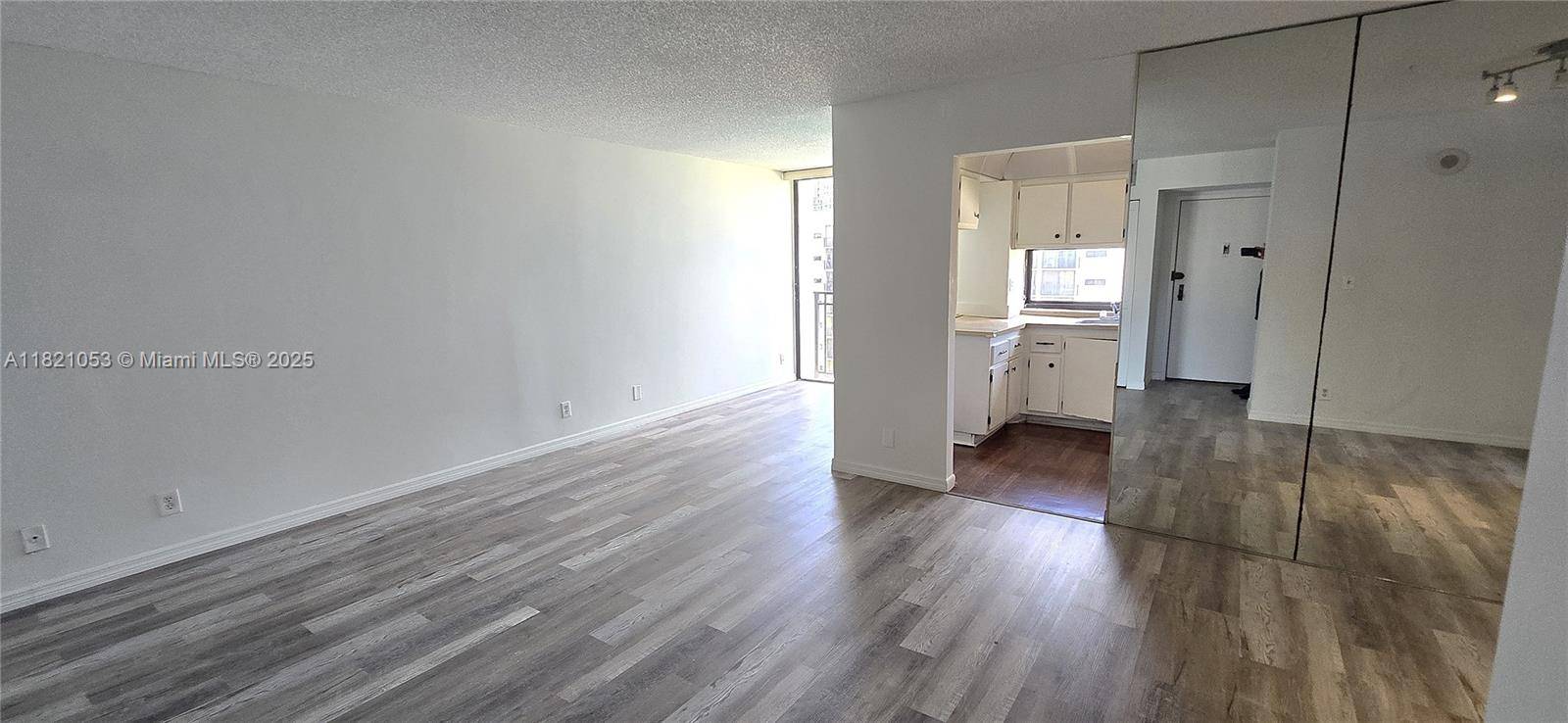 Sunny Isles Beach, FL 33160,17011 N Bay Rd #909