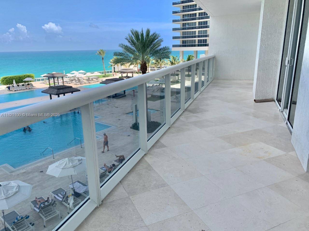 Hallandale Beach, FL 33009,1800 S Ocean Dr #902