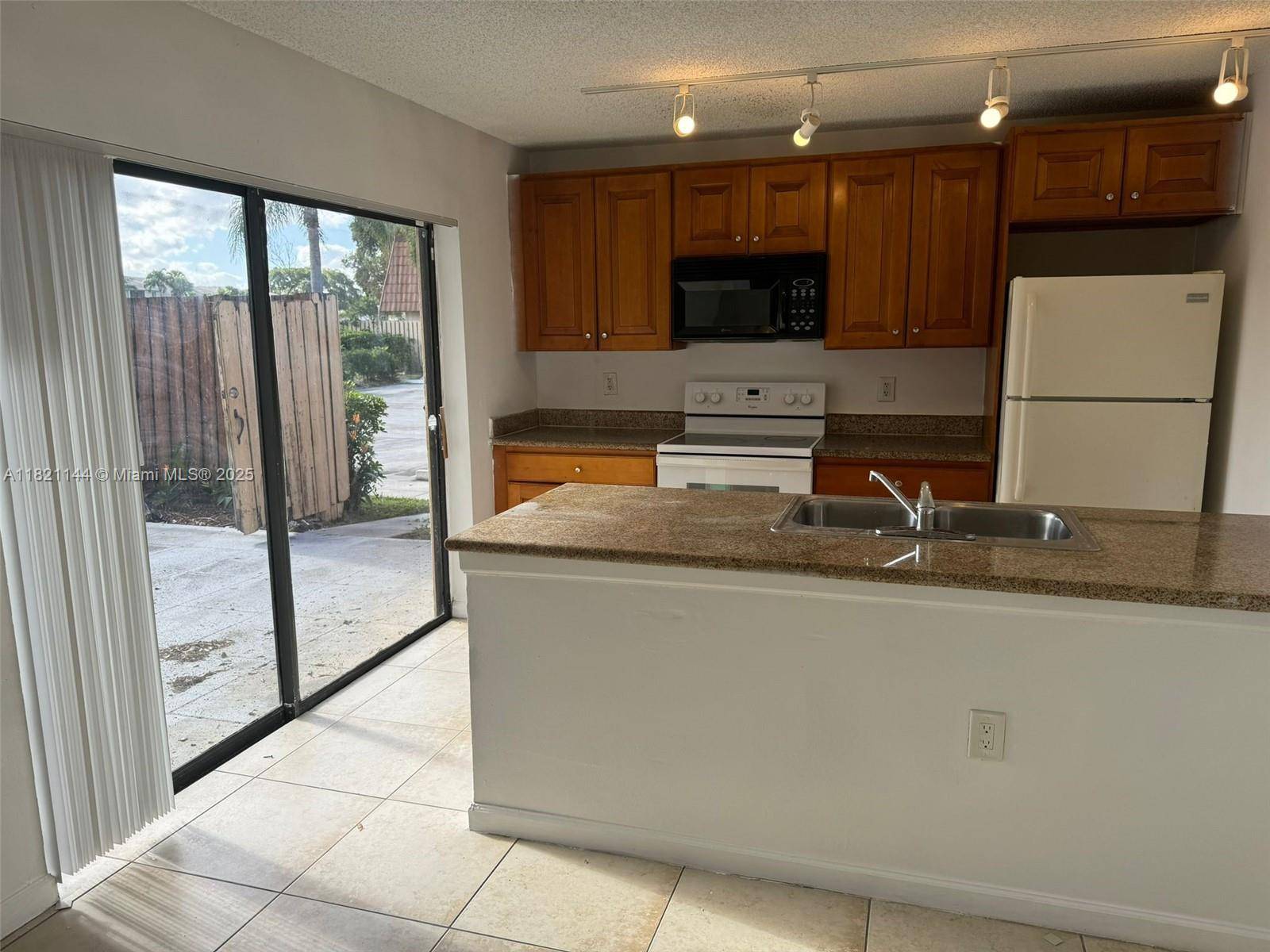 West Palm Beach, FL 33409,540 Green Springs Pl