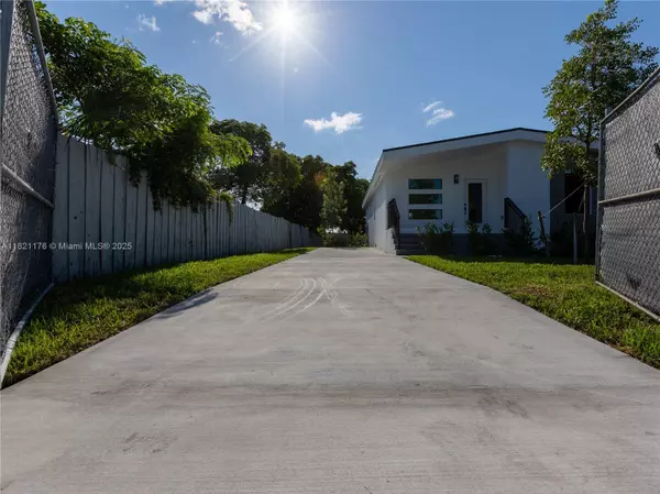 Pompano Beach, FL 33069,504 NW 15th Ave