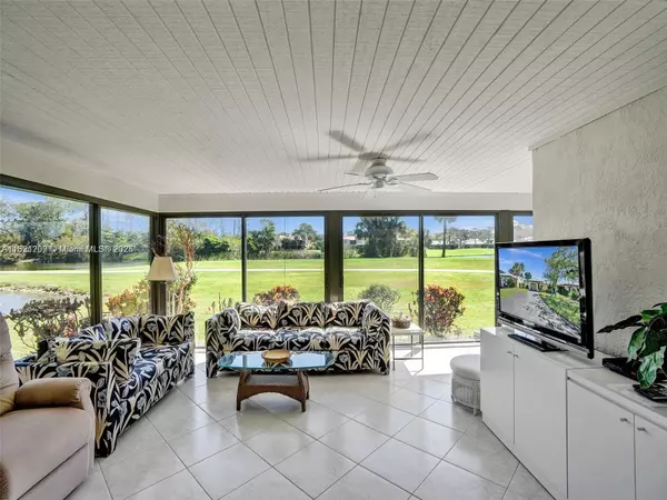 8511 Casa Del Lago #A, Boca Raton, FL 33433