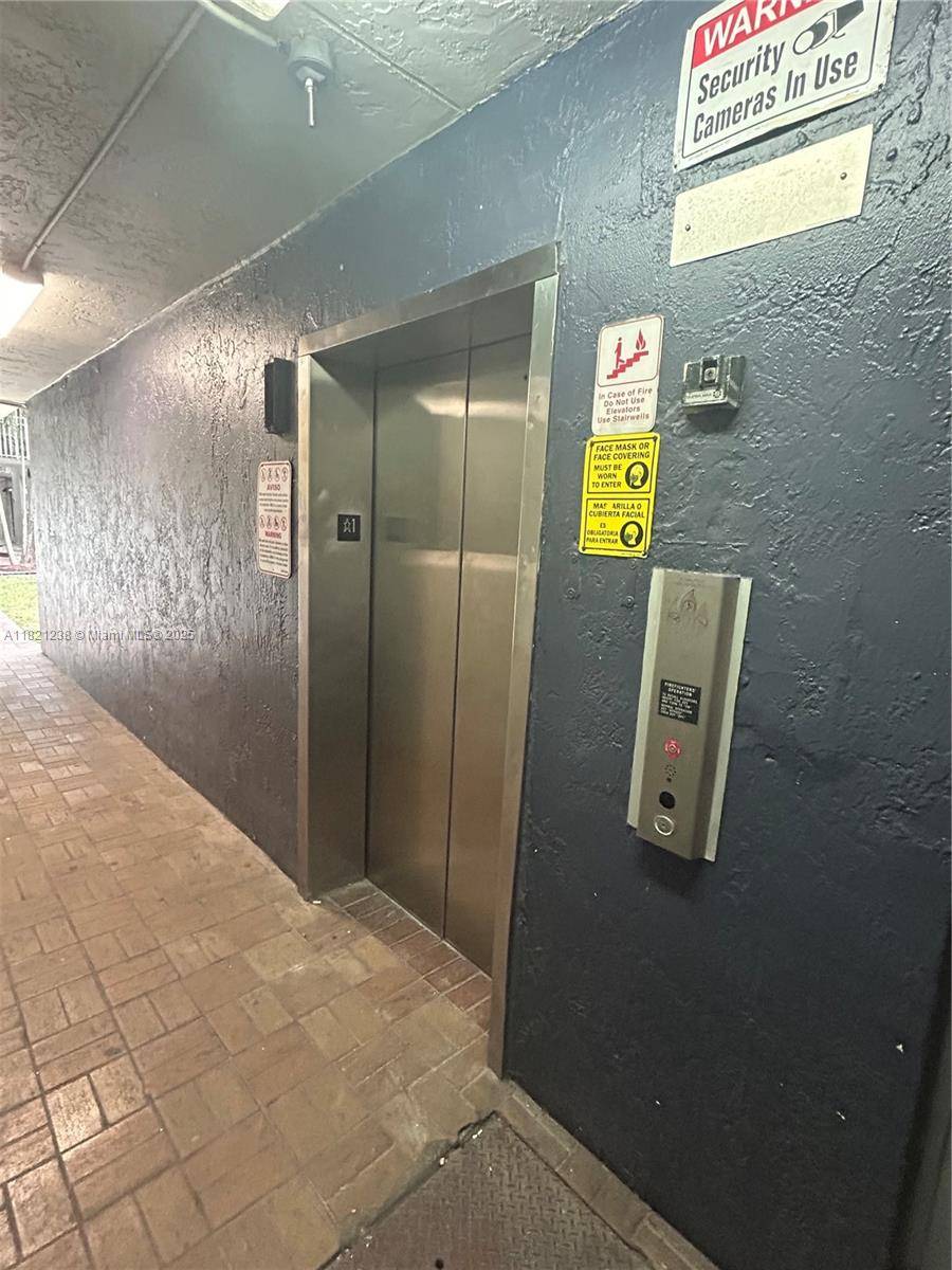 Hialeah Gardens, FL 33016,10090 NW 80th Ct #1411