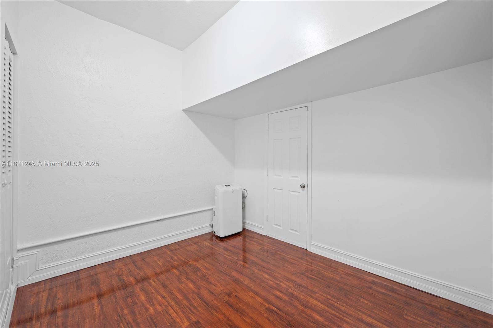 Doral, FL 33178,7633 NW 114th Path #7633