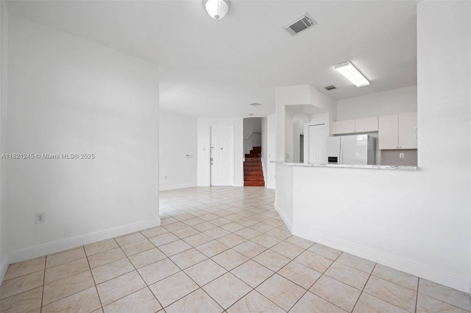 Doral, FL 33178,7633 NW 114th Path #7633