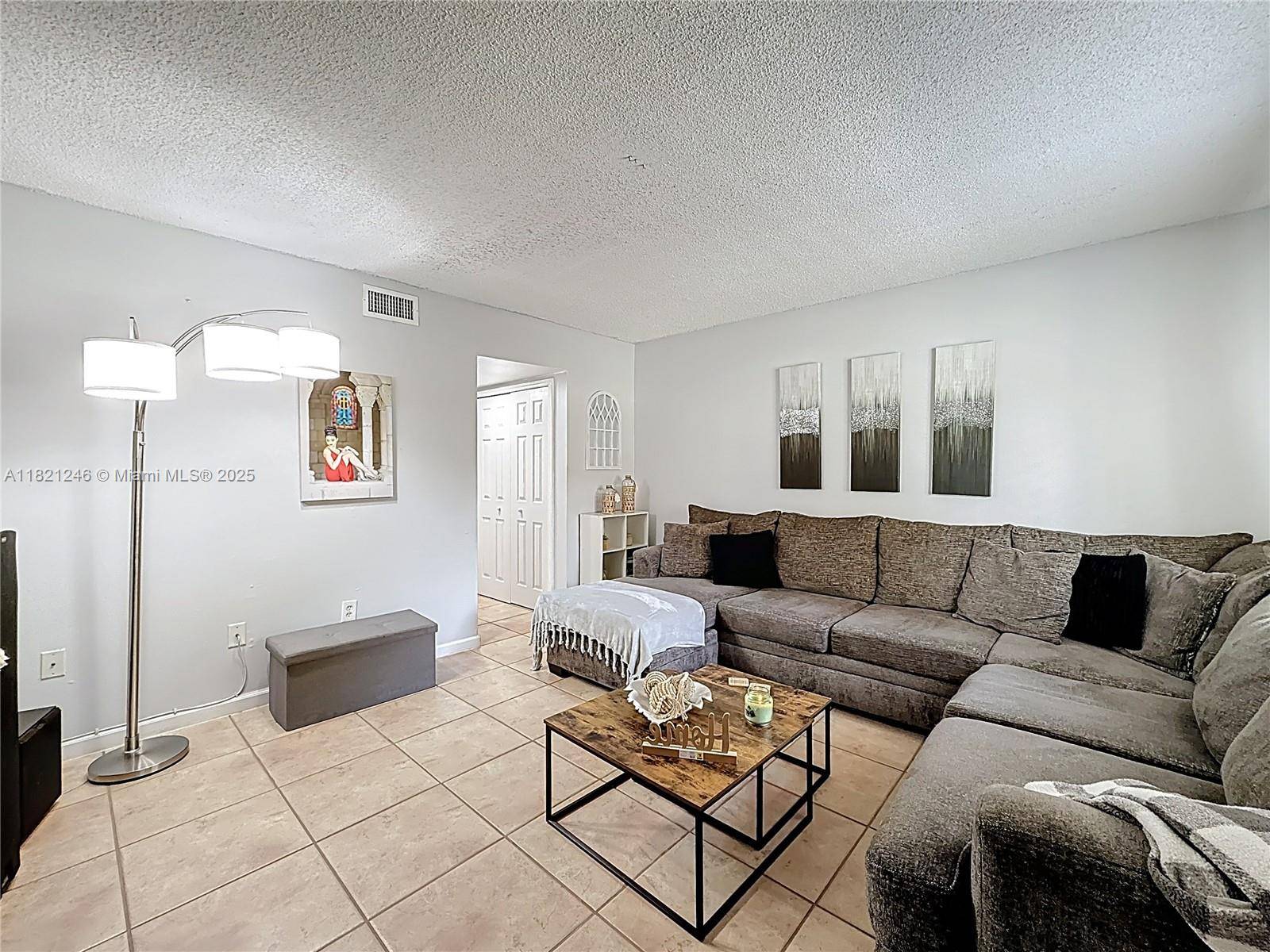Hialeah, FL 33012,1782 W 42nd St #1782