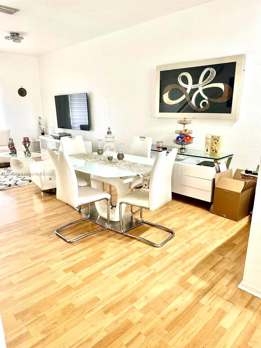 5610 NW 114th Pl #202, Doral, FL 33178