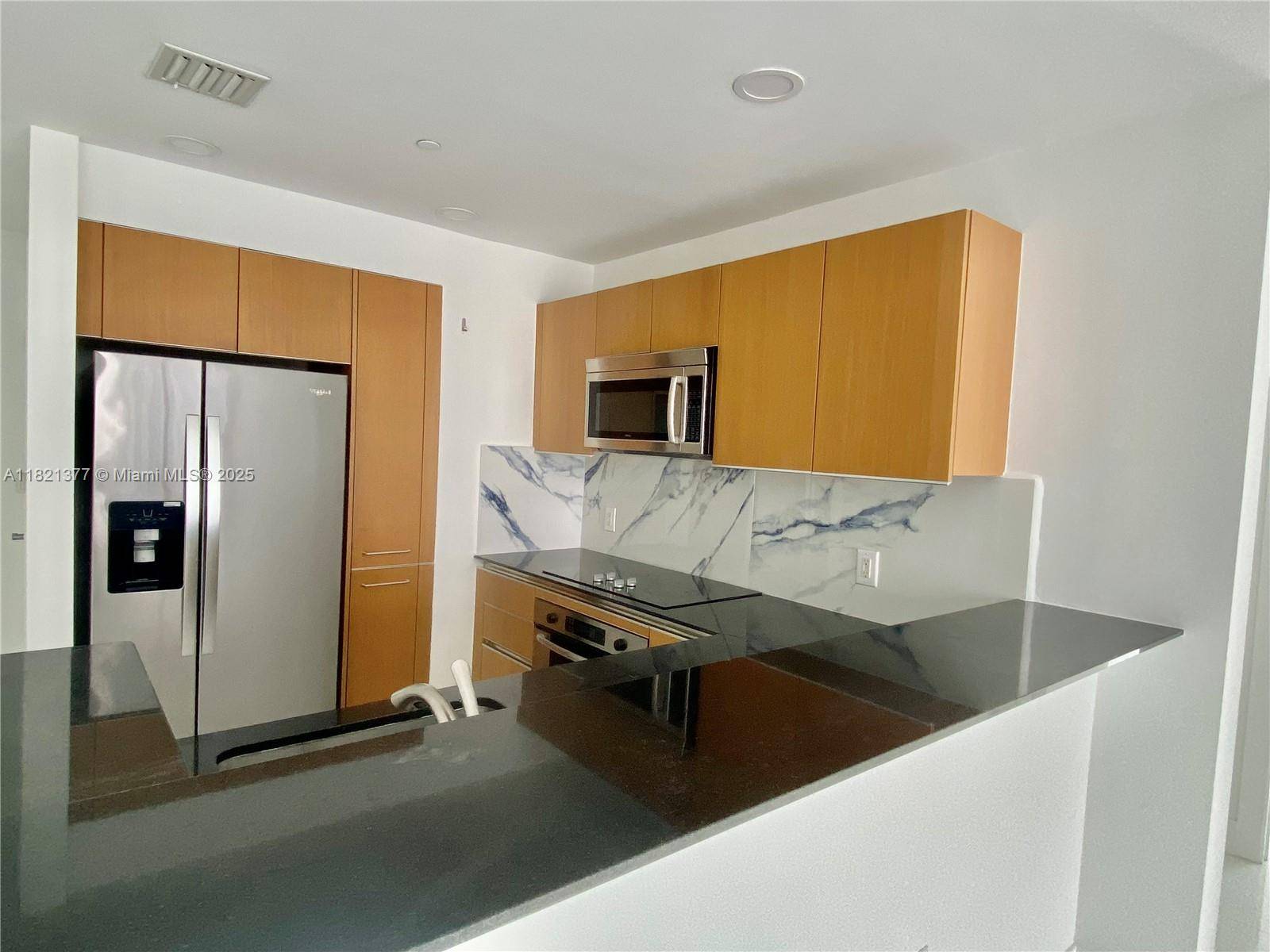 Miami, FL 33131,1060 Brickell Ave #2911