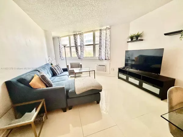 Hallandale Beach, FL 33009,1936 S Ocean Dr #7C