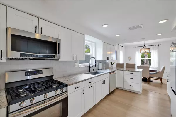 North Bay Village, FL 33141,7431 Coquina Dr