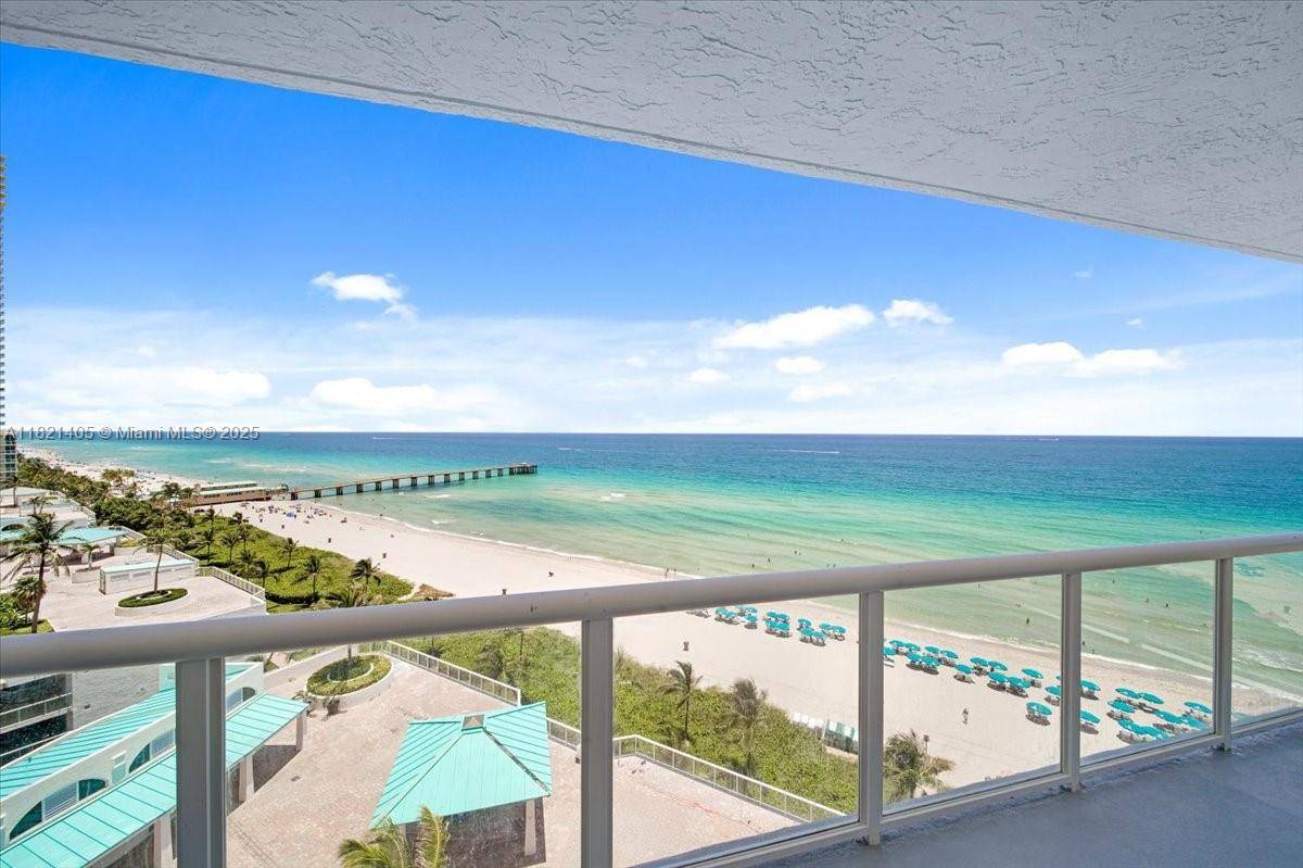 Sunny Isles Beach, FL 33160,16425 Collins Ave #1016