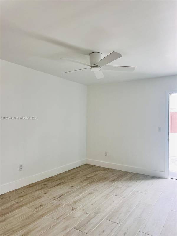 Miami, FL 33130,910 SW 4th Ave #1