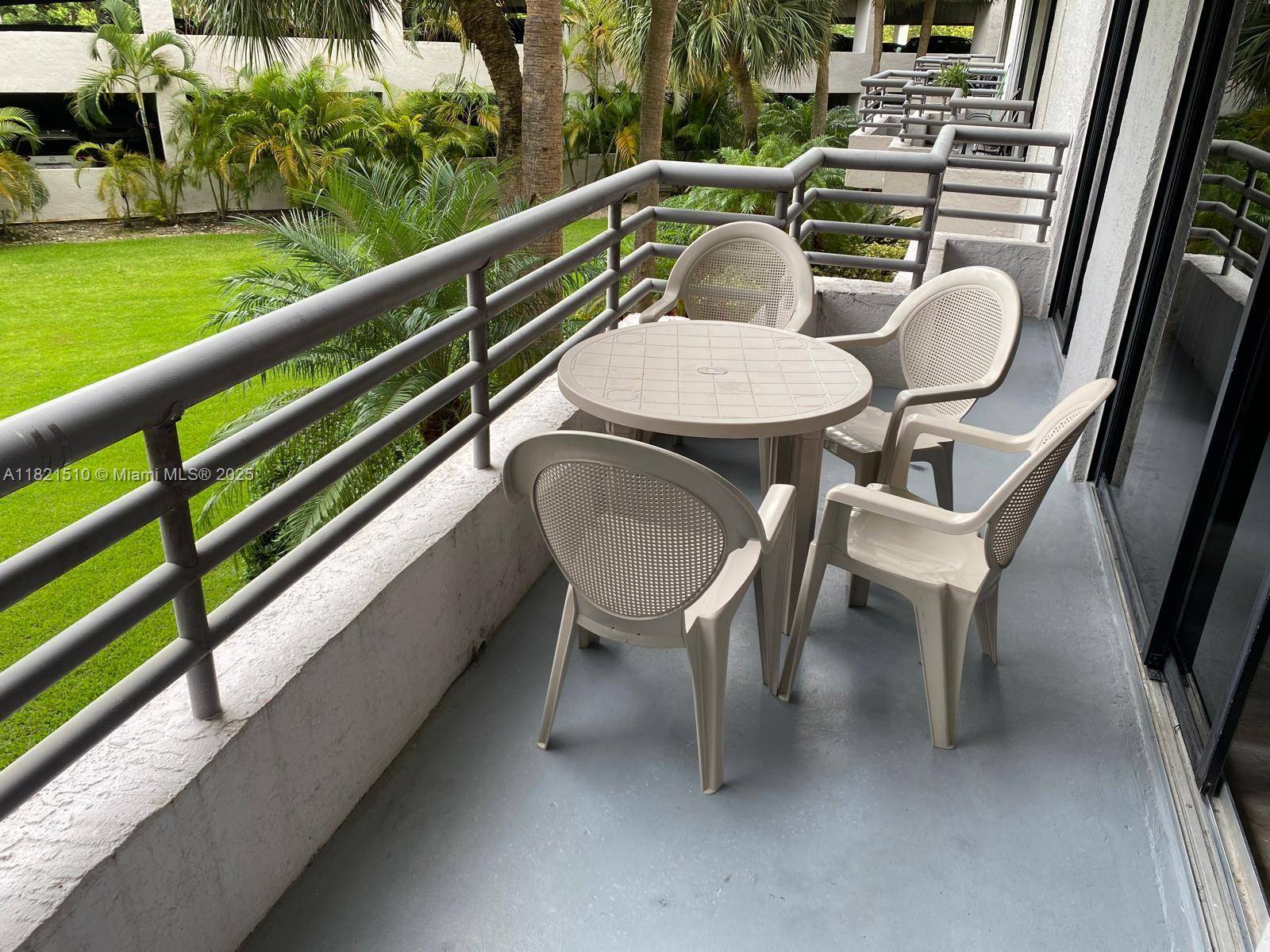 Aventura, FL 33180,3300 NE 191st #216