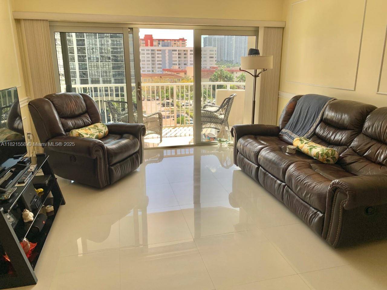 Hallandale Beach, FL 33009,1985 S Ocean Dr #5C