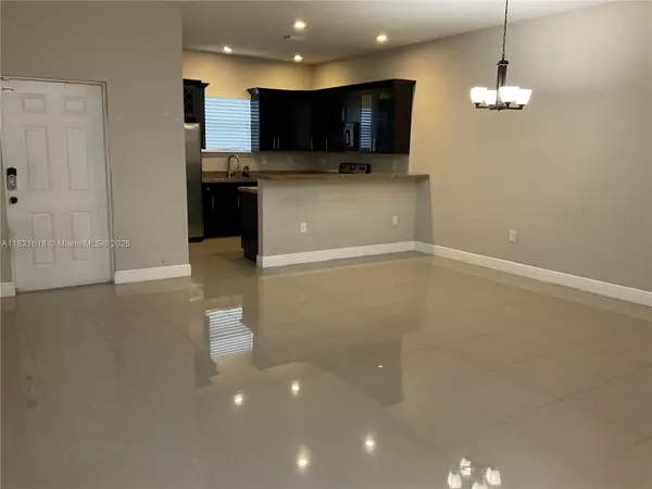 Oakland Park, FL 33334,798 NE 43 ST #B