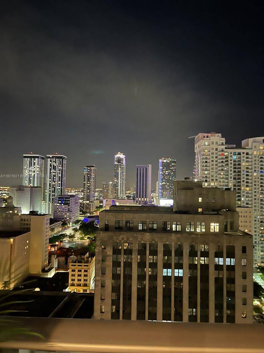 Miami, FL 33131,151 SE 1st St #2406