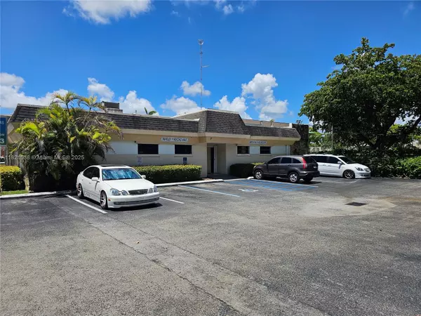 125 NE 8th St #7, Homestead, FL 33030