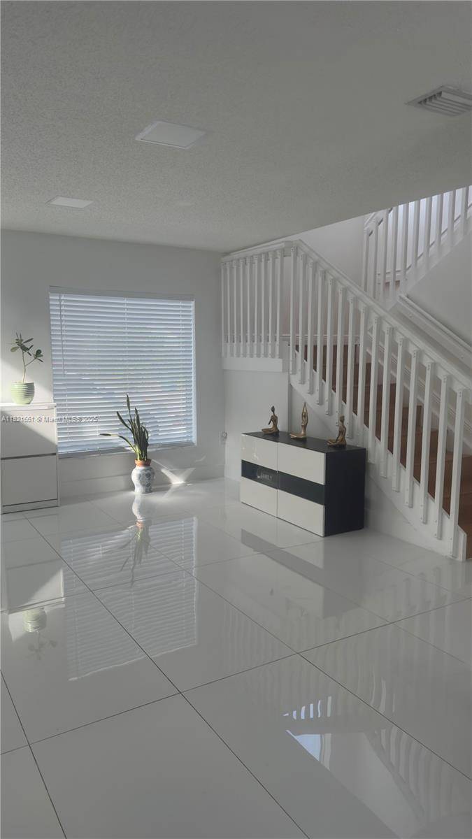 Miami, FL 33177,12923 SW 207th Ter