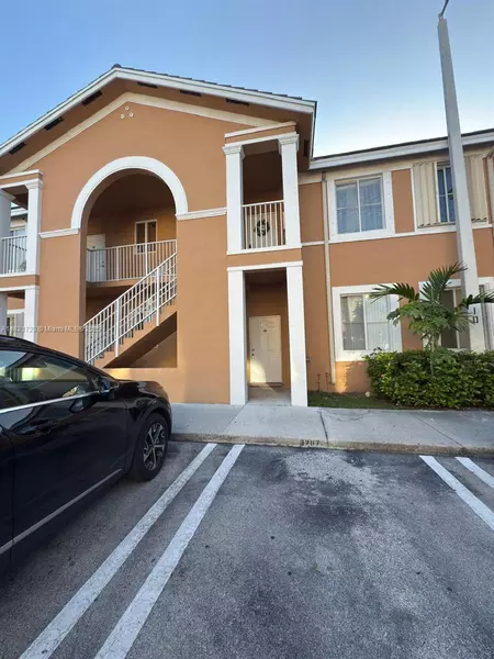 17720 NW 73rd Ave #107, Hialeah, FL 33015