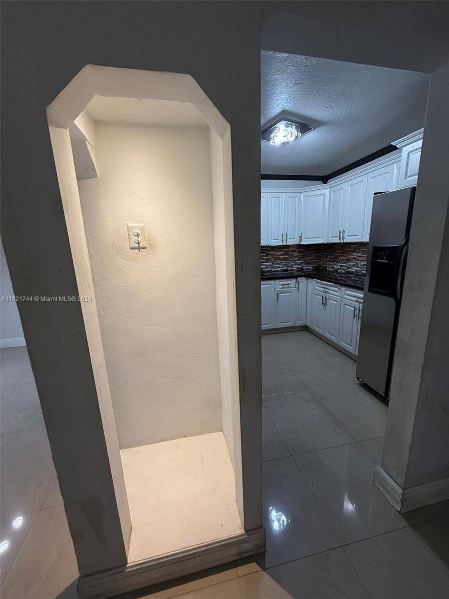 Cutler Bay, FL 33157,9760 SW SW 184th St #B8
