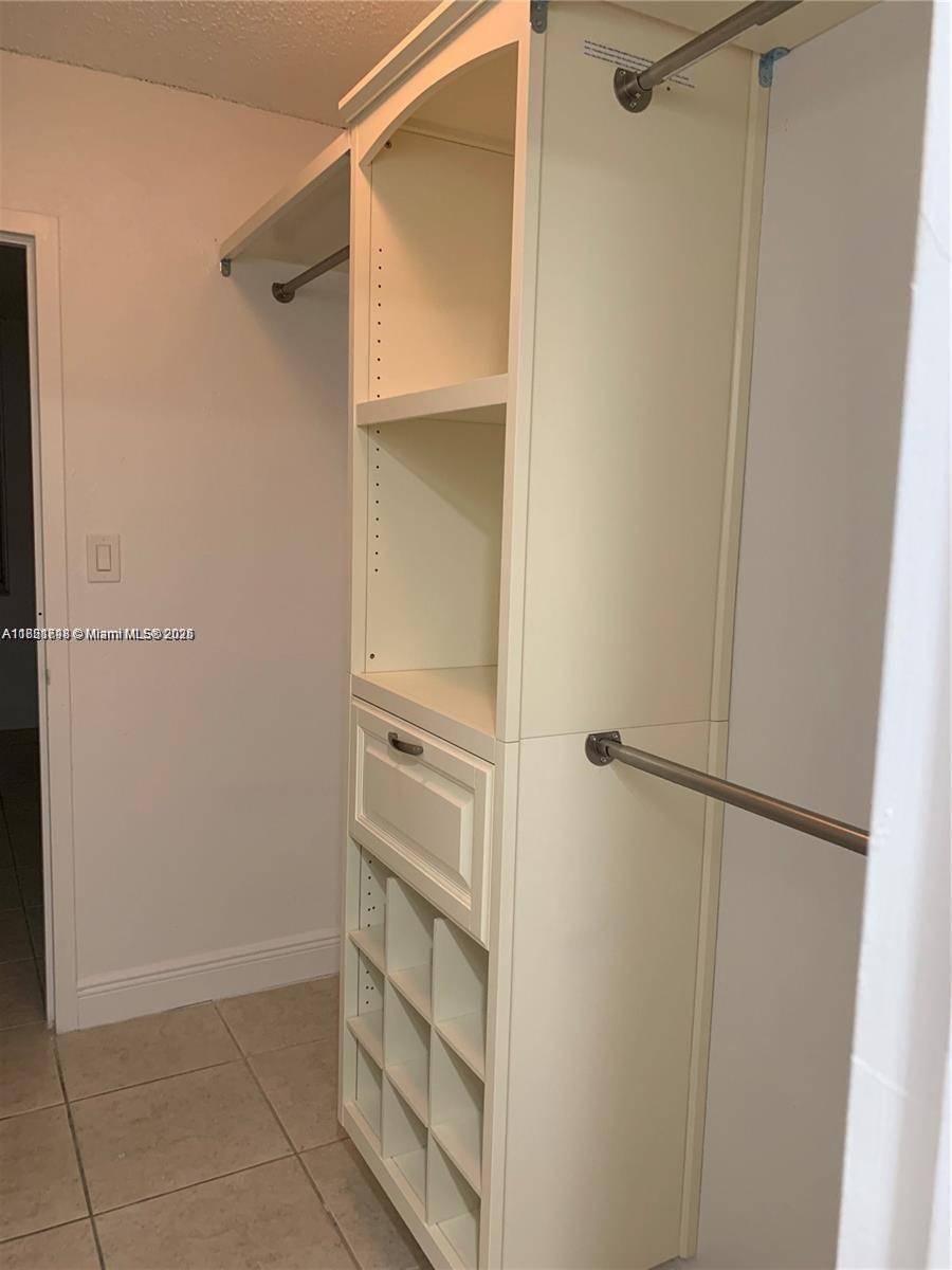 North Miami, FL 33181,1800 Sans Souci Blvd #201