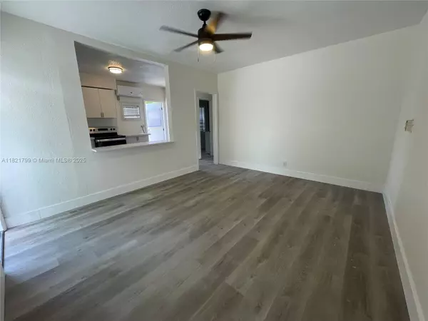 126 NE 19th Ave #1, Pompano Beach, FL 33060
